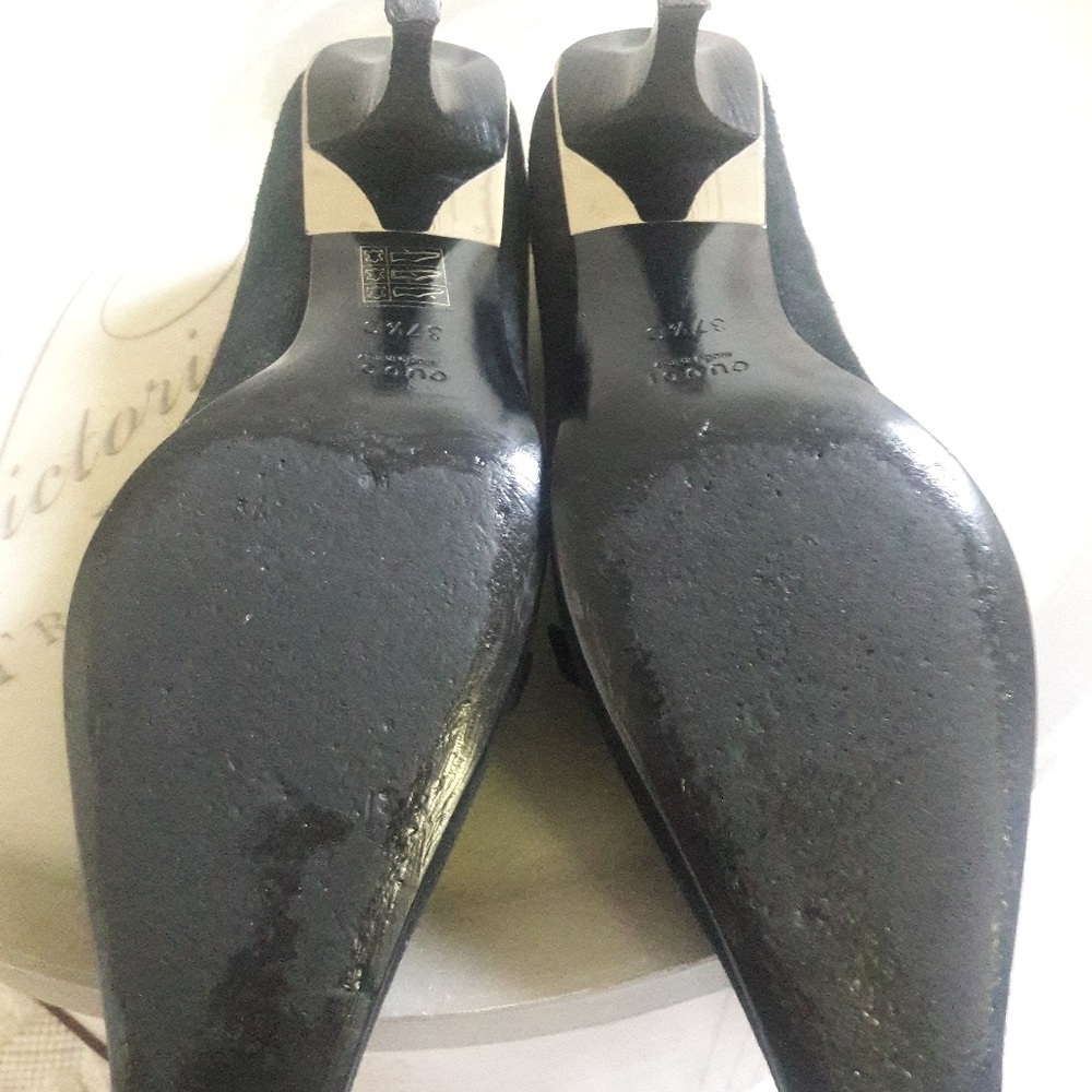 VINTAGE "GUCCI" BLACK SUEDE PUMPS! 37.5 C - Picture 5 of 8